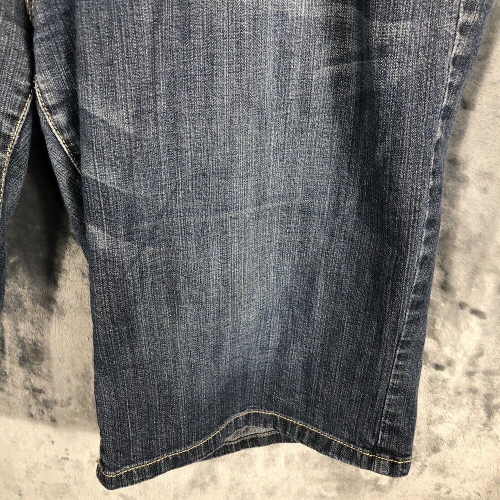 Mossimo Denim Bermuda Shorts Women’s Size Adult 17 Distressed Stretch Fit 6 - Picture 7 of 16